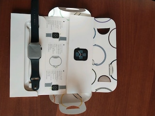 Model: Apple Watch SE (2. Nesil)Kasa Boyutu: 44 mm renk gece yarisi. - 5