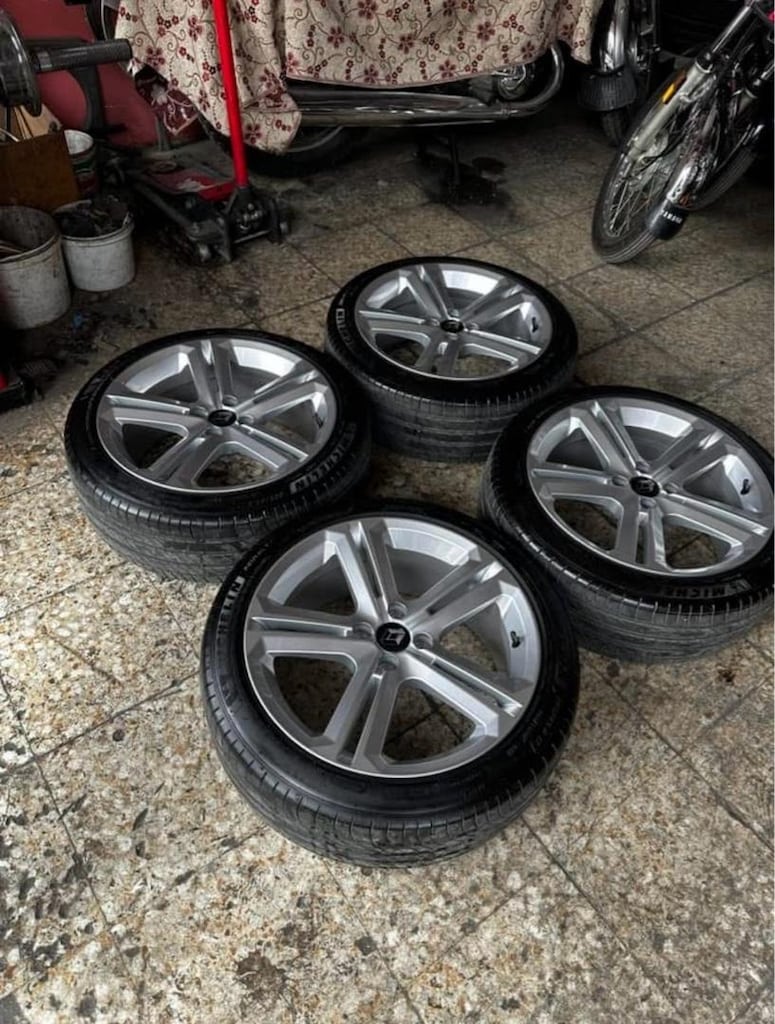 4x100/108..17 inc sifir mallory jant cikma lastik takas olur - 2