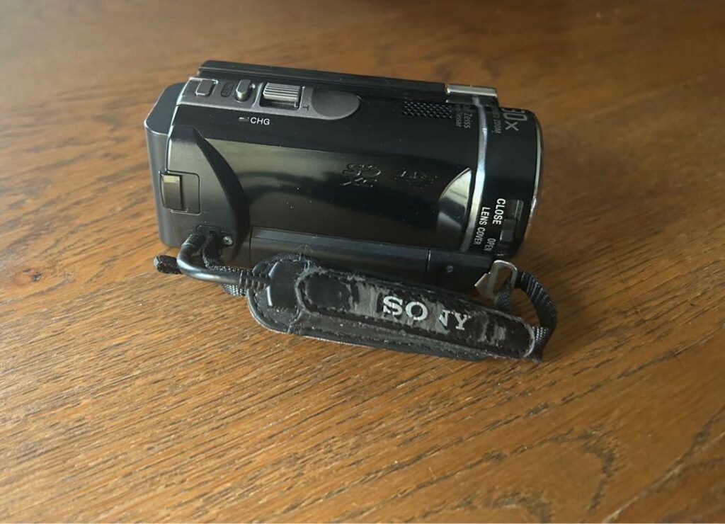 Sony HDR-CX190E Full HD Video Kamera - 4