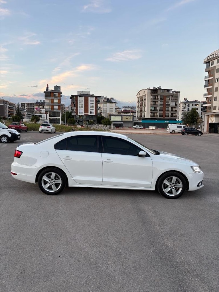 2012 jetta - 3