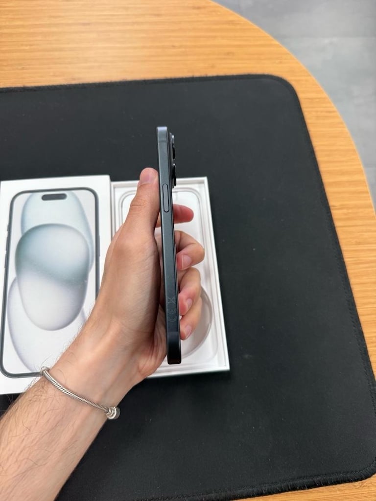 İphone 15 256 Gb Siyah Temiz - 3