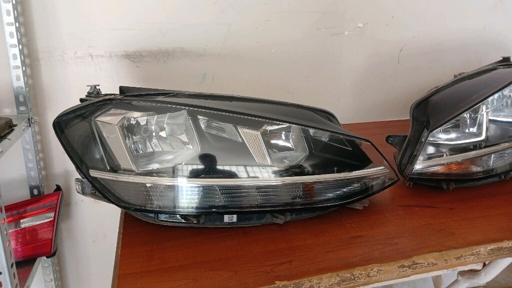 VW GOLF 7.5 SAĞ SOL FAR ORJİNAL ÇIKMA HATASIZ KARGO OLUR - 2