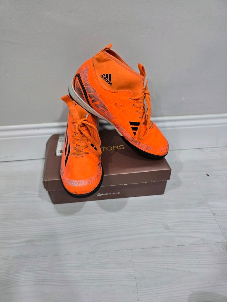 Adidas marka halı saha ayakkabısı - 2