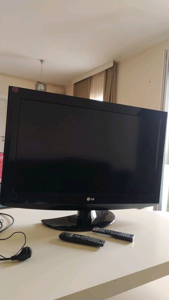 LG marka 70 cm eninde TV - 6