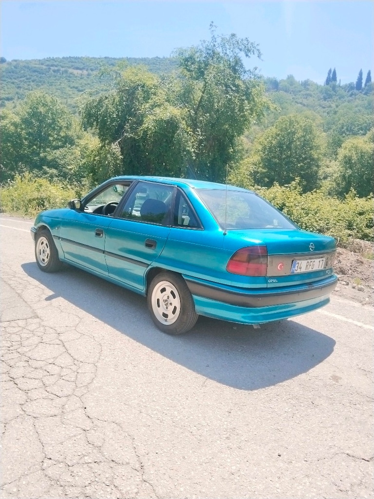 ACİL SATİLİK OPEL ASTRA 96 MODEL OTAMATİK - 3