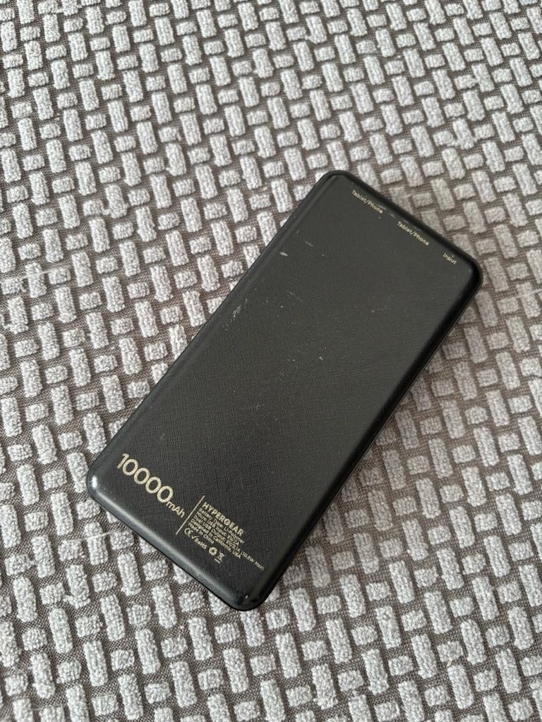 HYPERGEAR 10000 mAh Powerbank - 2