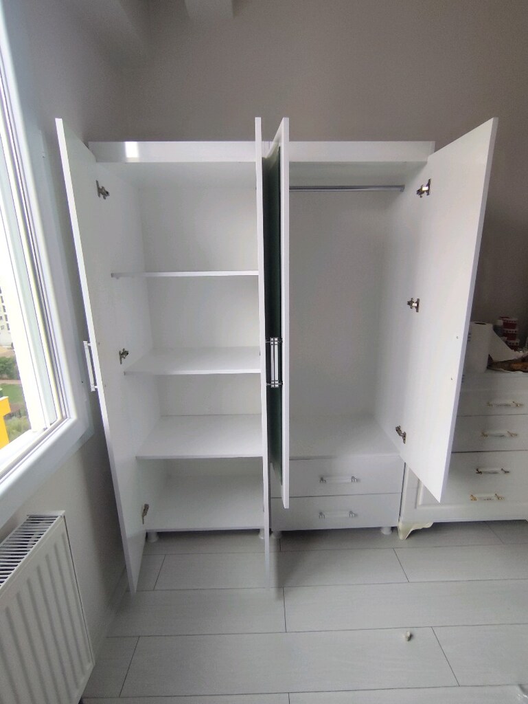 4 kapaklı elbise dolabı - 3