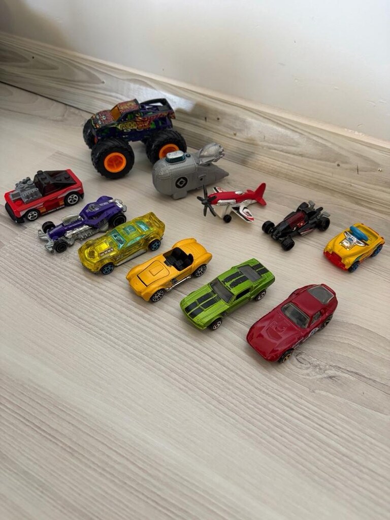 SAHİBİNDEN SATILIK 51 ADET HOT WHEELS OYUNCAK ARABALAR - 16