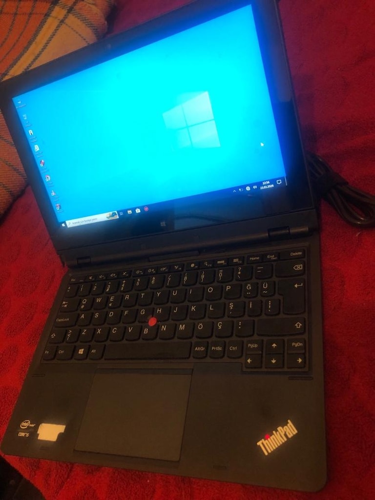 Lenovo Laptop (dokunmatik özellikli) - 2