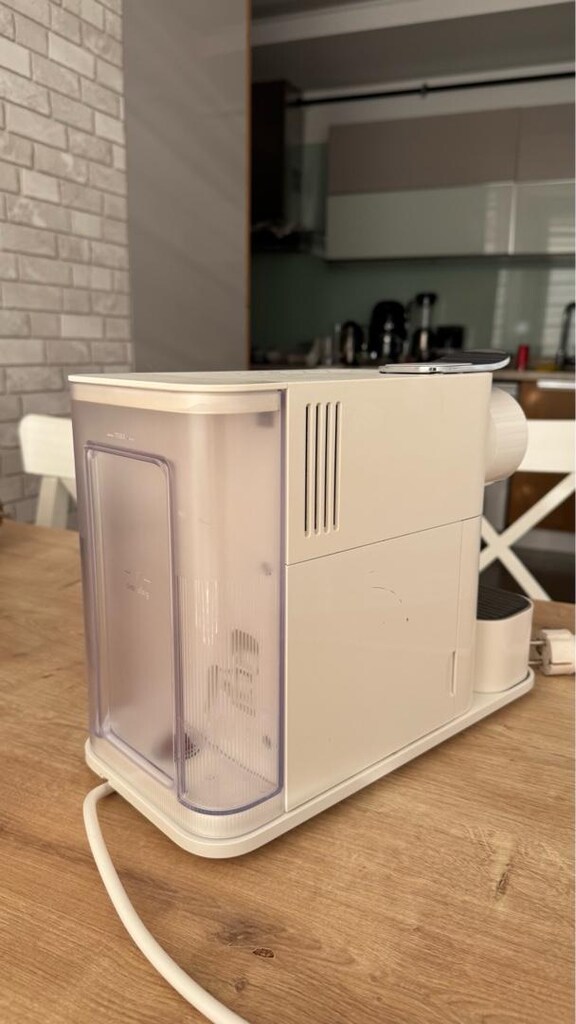Nespresso Lattissima One Kapsül Kahve Makinesi - 4