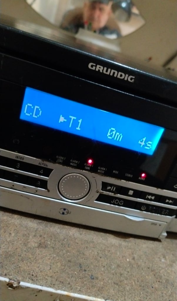 TEMİZ KULLANILMIŞ GRUNDİG - CDS - 5000 DEC MARKA VE MODEL NUMARALI SET - 4