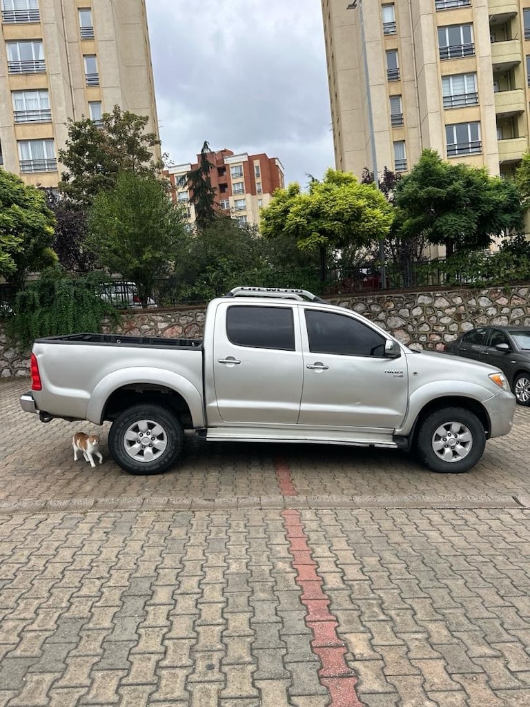 Toyota Hilux 2.5 D4-D 4x4 - 3