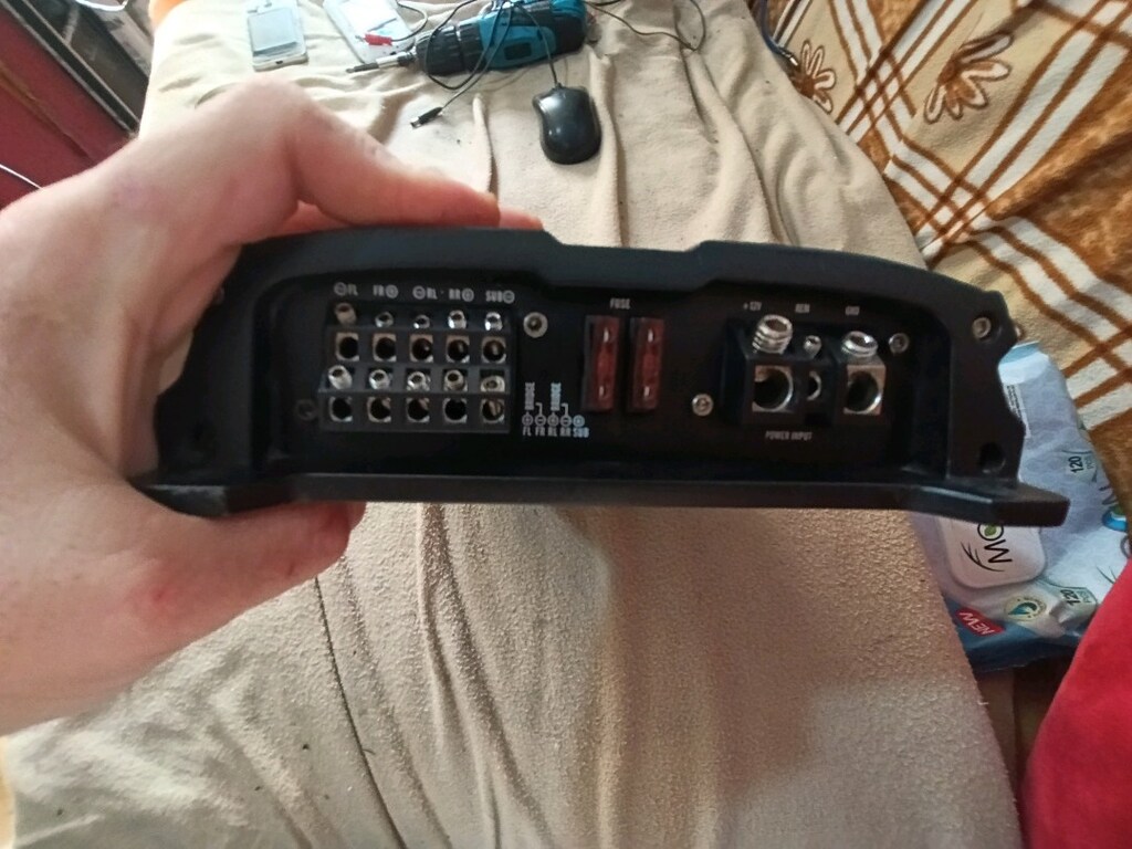 5 kanal digital 4000watt amfi 4x100+500 rms - 6