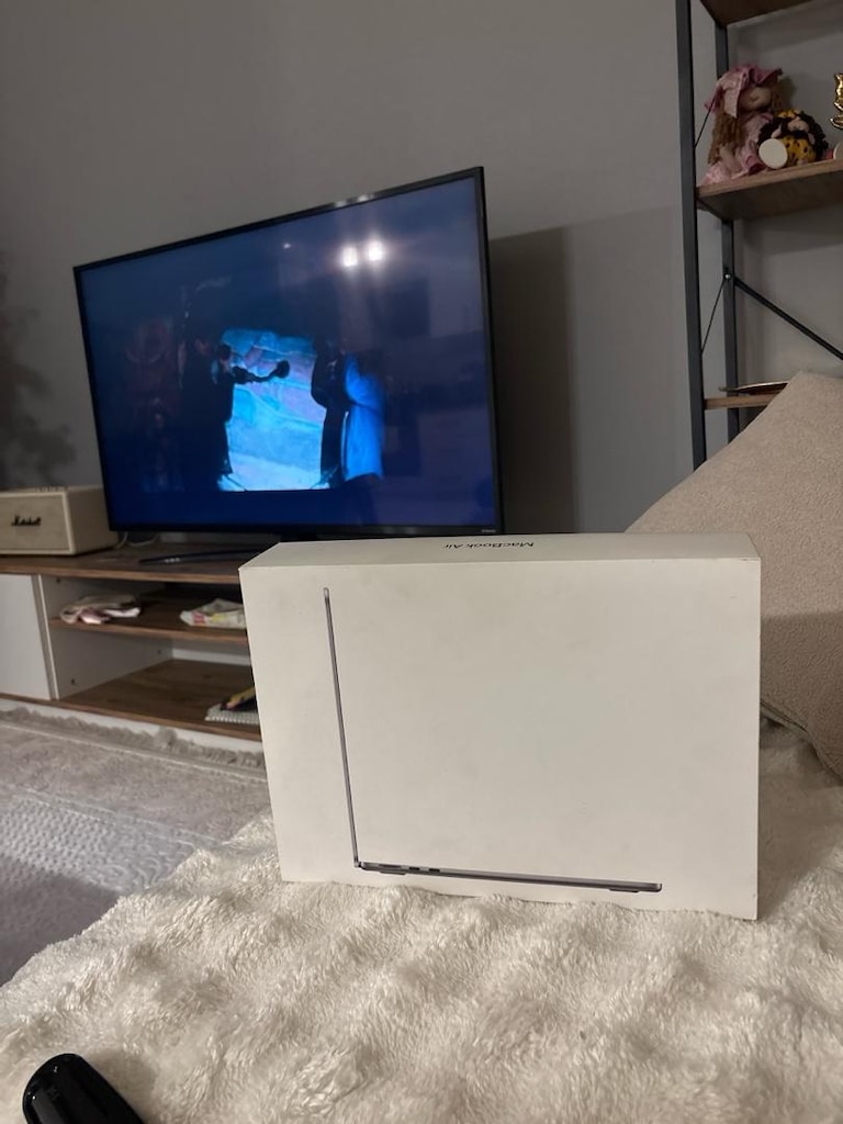 MacBook Air m3 250 gb 16
