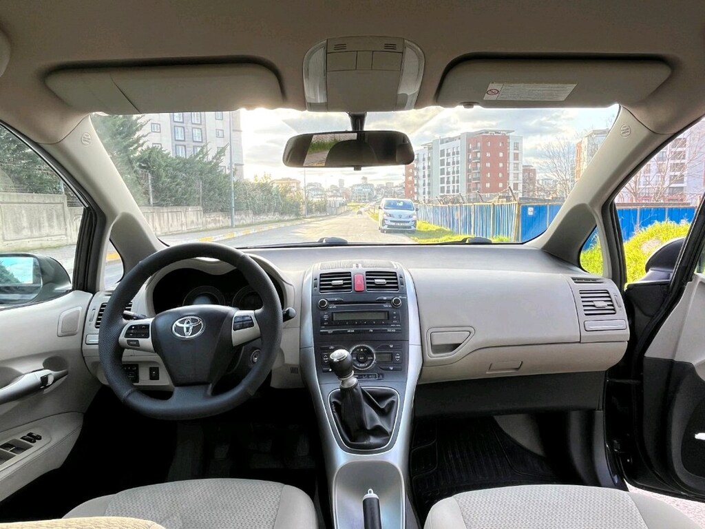 Auris Comfort Plus 1.4 D4D VSC - 8