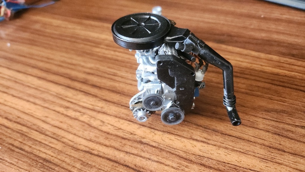1/10 boyutunda Tofaş SLX Detaylı Motor Maketi - 2