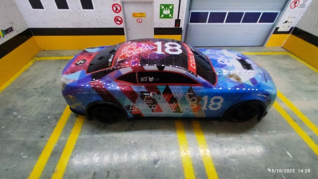 Camaro modeli pilli uzaktan kumandalı oyuncak - 4