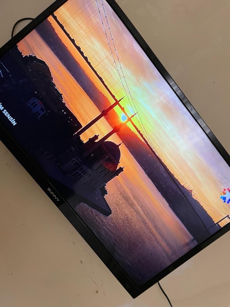 82 ekran Android TV internet YouTube wifi mevcut sorunsuz - 11