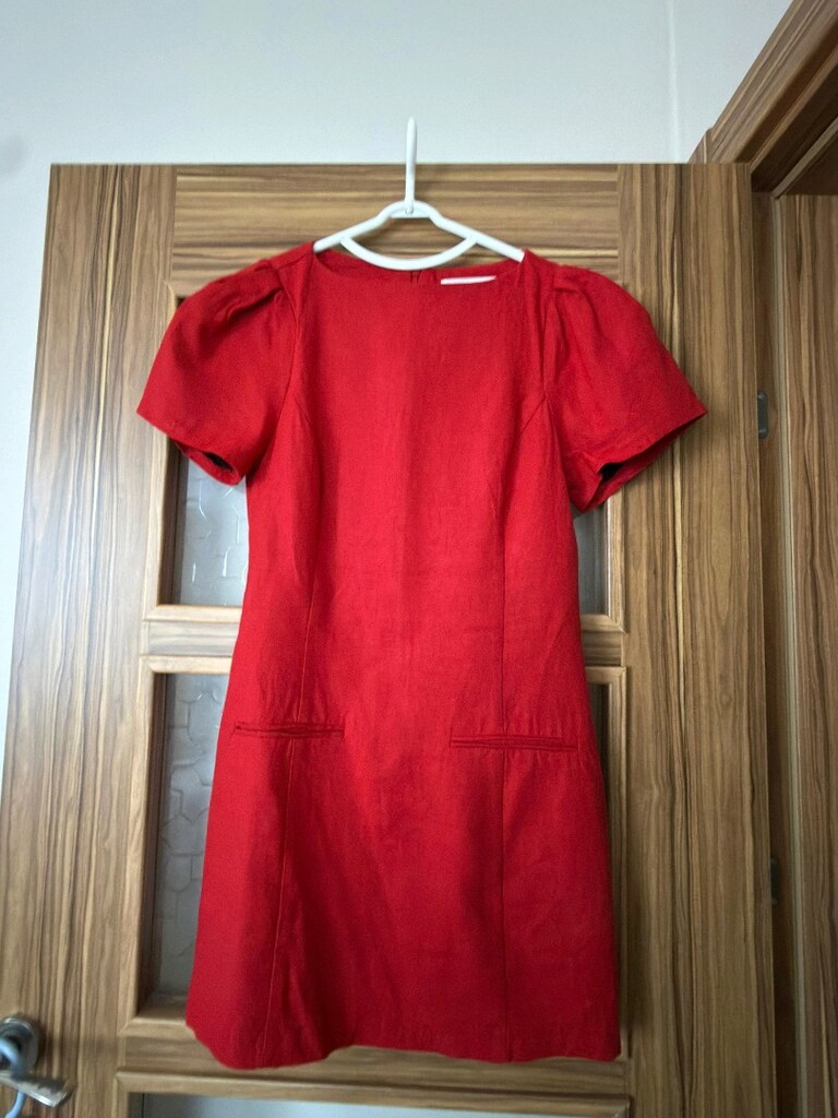 Kırmızı elbise - 4