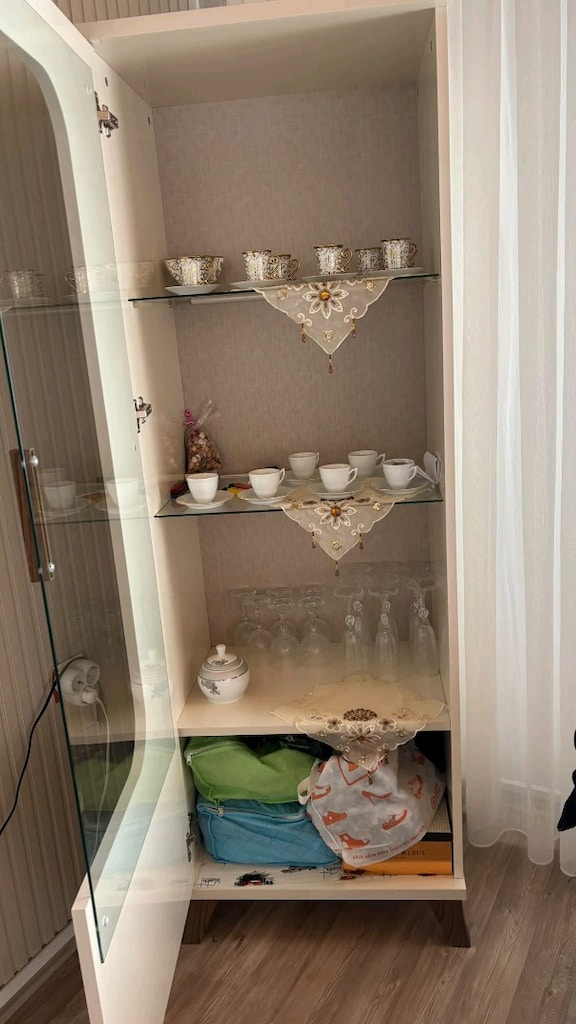 Beyaz Vitrin - 2