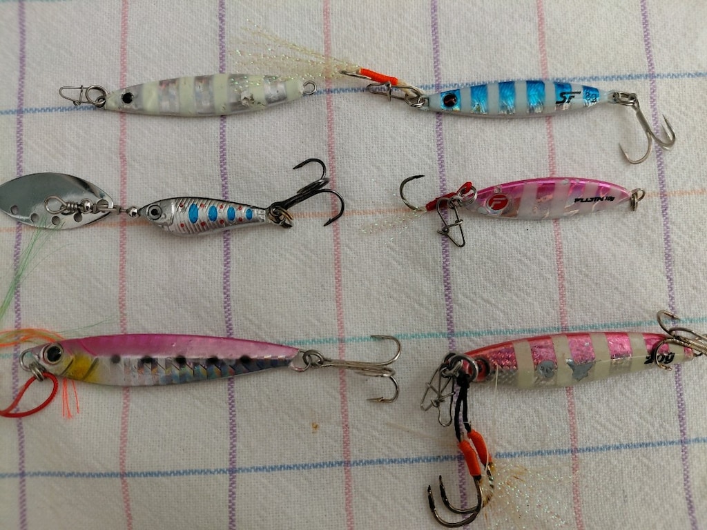 Karışık boy ve gramlarda 6 adet jig, sahte yem - 3