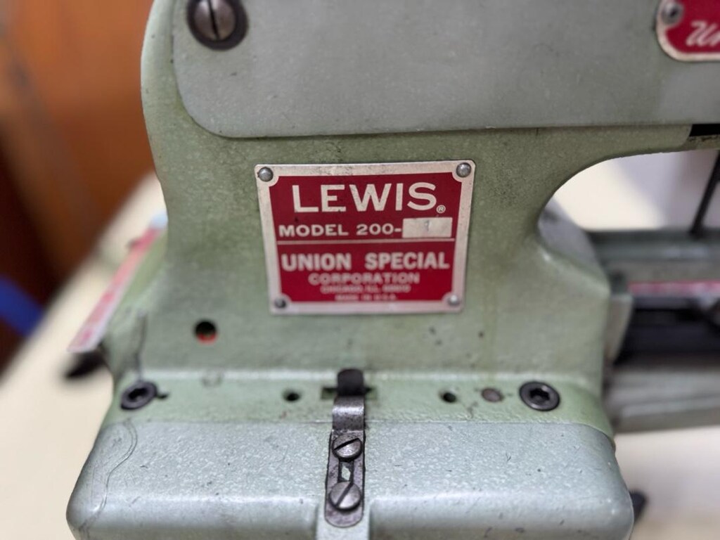 LEWIS UNION SPECİAL DÜĞME DİKME MAKİNESİ - 9