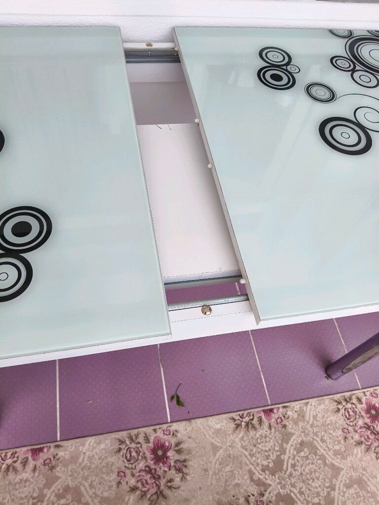 cam,desenli,orta kısımdan açılır kapanır yemek masası - 4