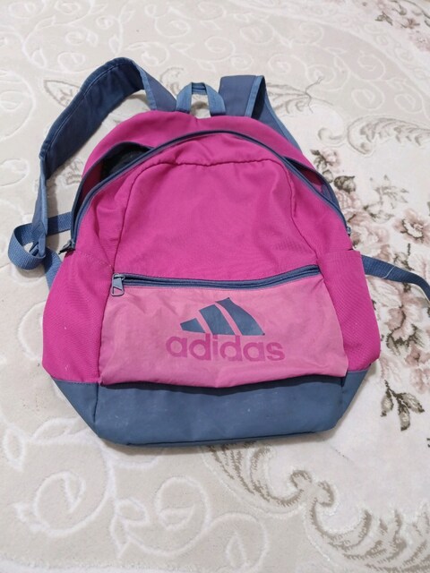 Adidas pembe sırt çantası