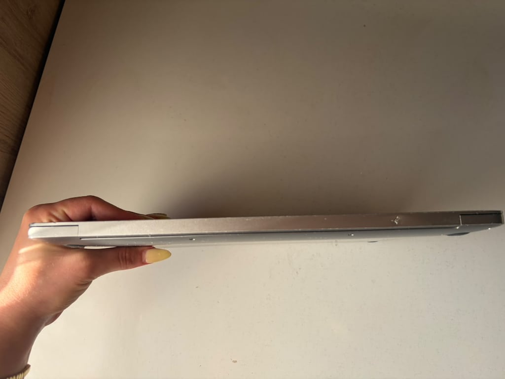 Apple MacBook Air M1 - 8GB / 256GB - Sorunsuz - 4