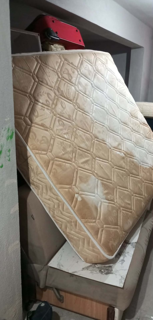 ÇİFT KİŞİLİK YATAK TEMİZ KULLANIŞLI 150X200CM EBADINDA PAZARLIKSIZ - 3