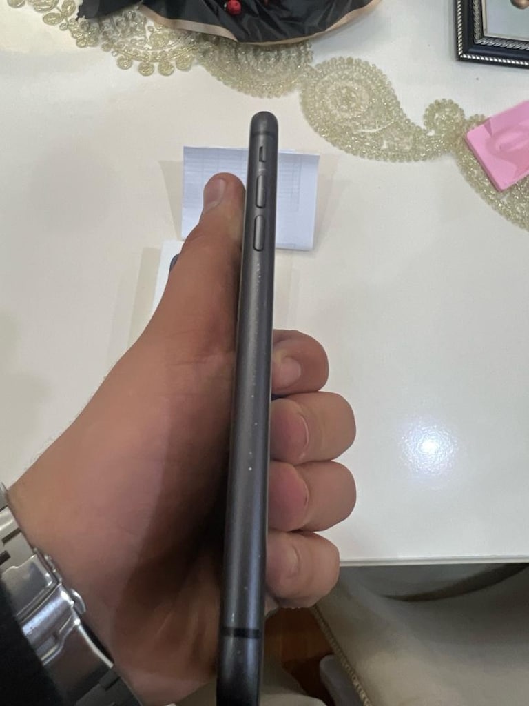 iPhone 11 - 6