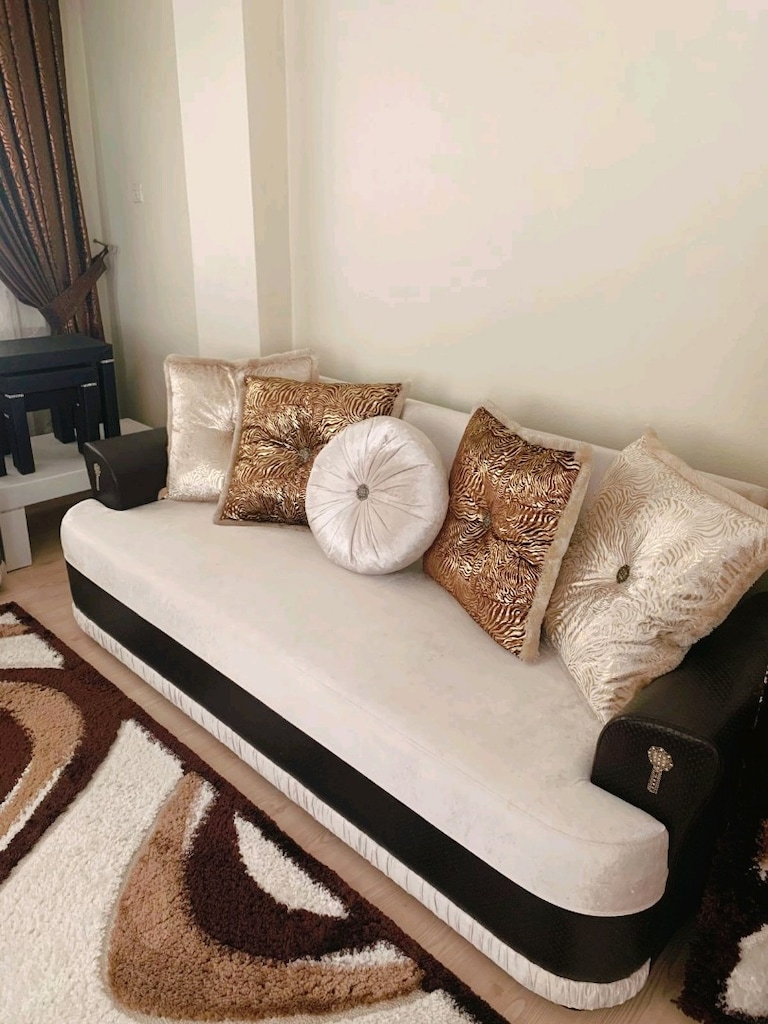 Oturma Grubu / Yemek Masası / Salon Ünitesi / Yatak Odası Takımı - 4