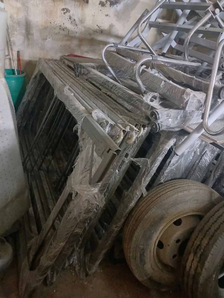 Seramik sergi teşhir standı - 5