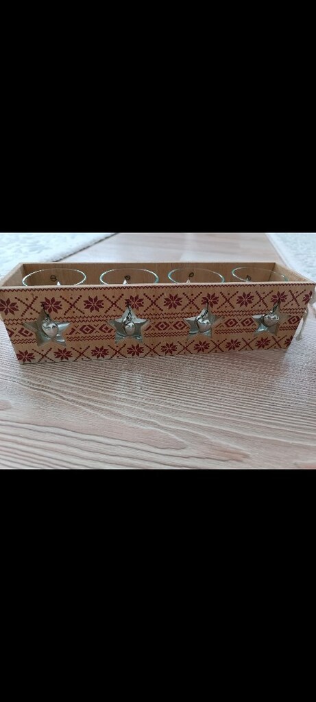 Tchibo markasına ait yıldız desenli bu dekoratif ahşap tealight mumluk - 15