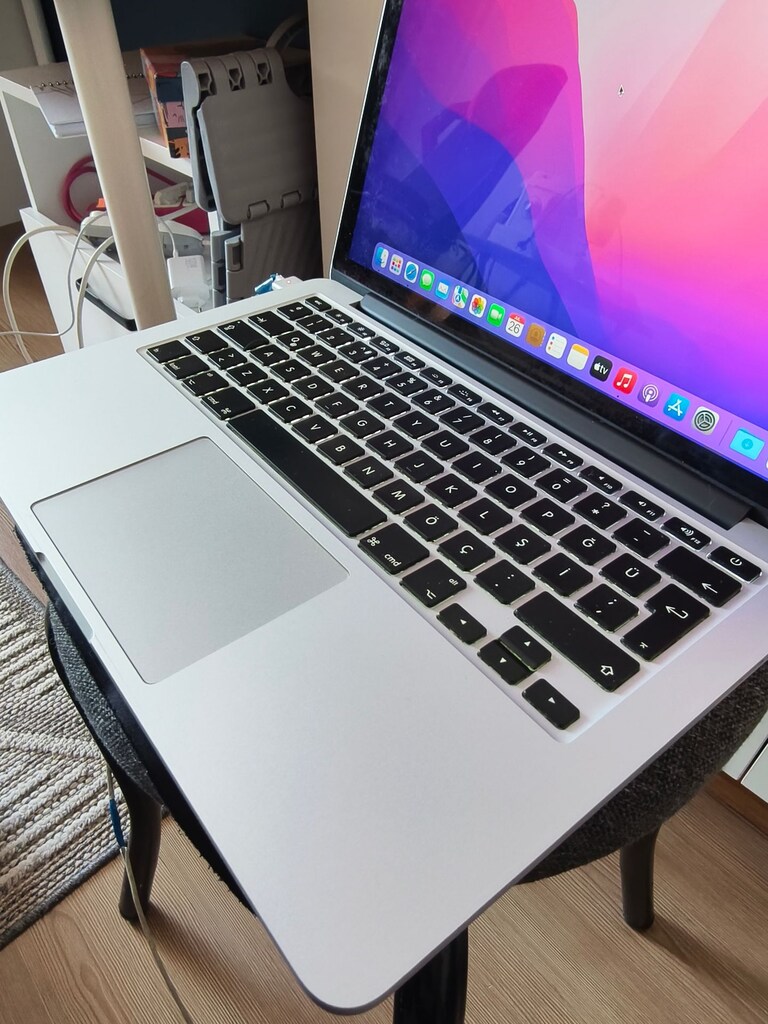 MACBOOK PRO 2015 - İ5 - 2K RETİNA EKRAN - 256 GB SSD - 8 GB RAM - 15