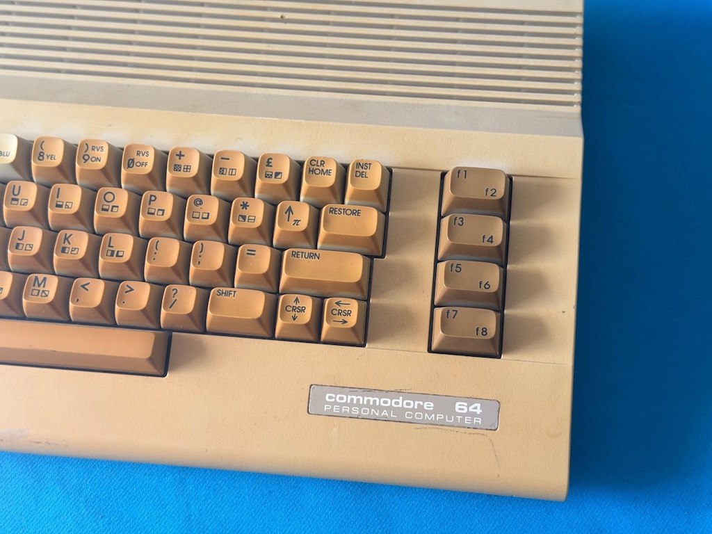 Commadore C 64 C Personel Computer Oyun Konsolu - 9