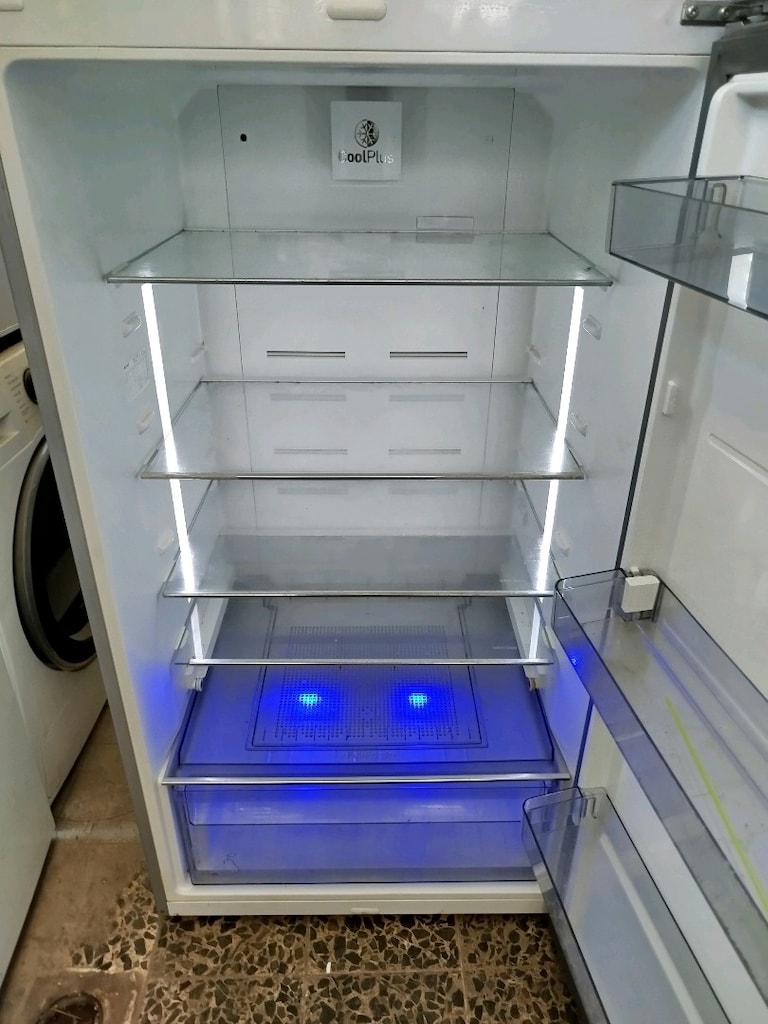 Arçelik Marka Siyah Camlı Buzdolabı - 5