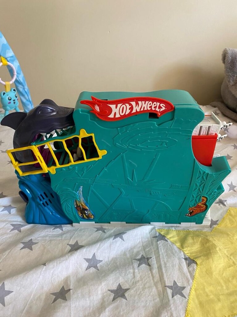 hotwheels köpek balıgı - 2