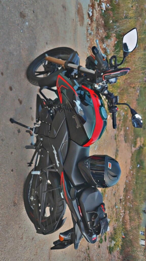 TVS RTR 200 4V - 3