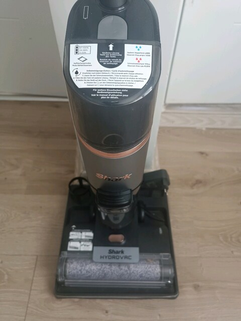 Shark Hydrovac Islak Kuru Dikey Süpürge