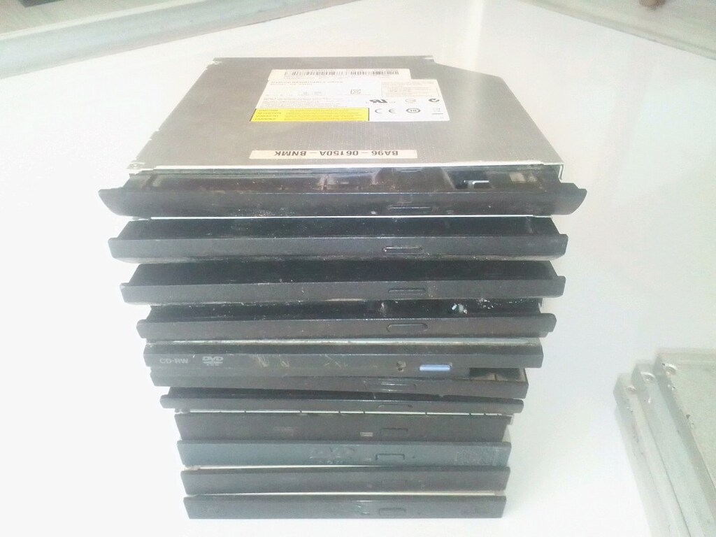 LAPTOP DVD ROM.....
