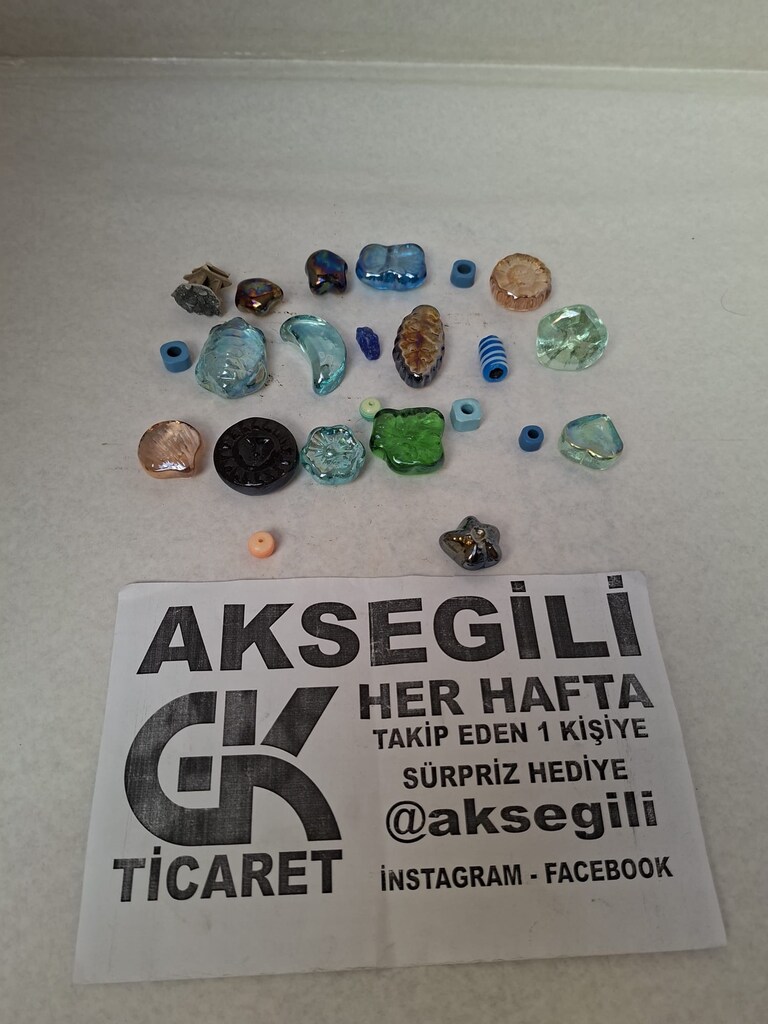 Sıfır Akvaryum İçi Cam Süsler Boncuk Ve Taşlar İLN:64 - 3