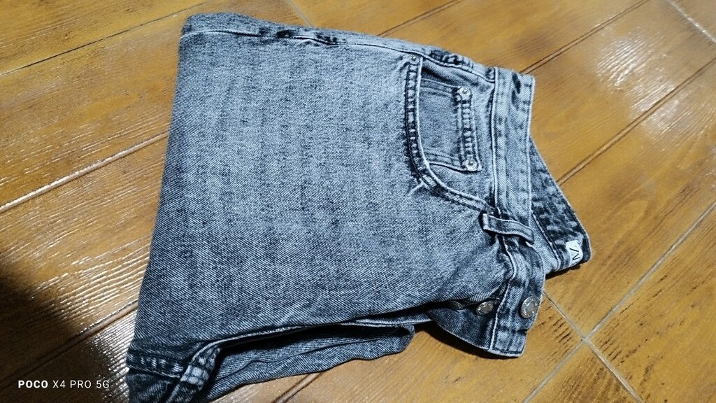 #Zara şık jeans pantolon..Mağazasında çok pahalıdır.Eni çekilince 41 - 7