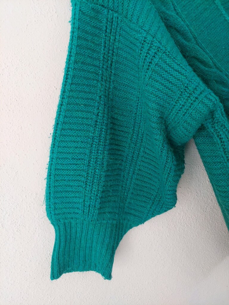Vintage Stil Oversize Kesim V Yaka Yeşil Örgü Hırka - 2