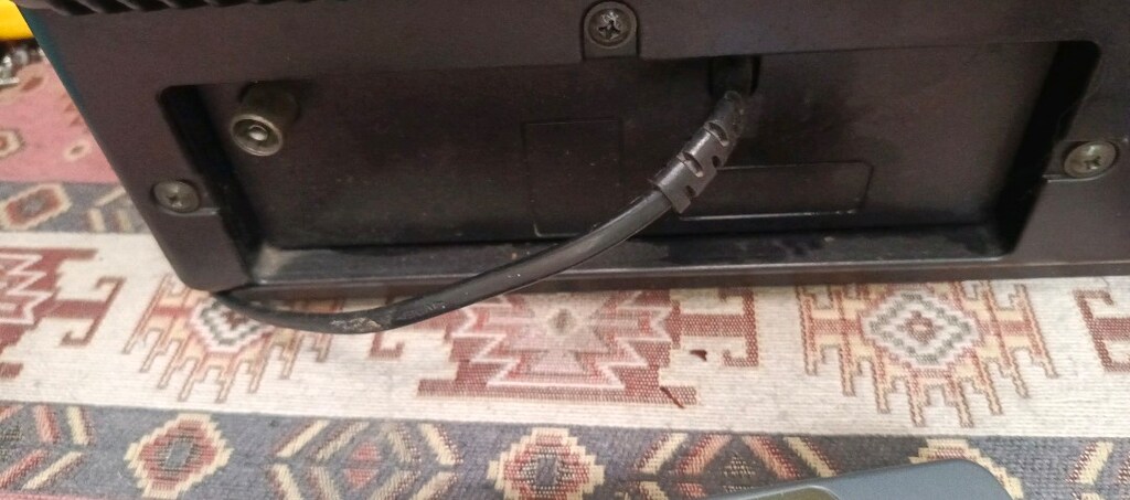 37 ekran Akai Marka Tüplü Tv - 2