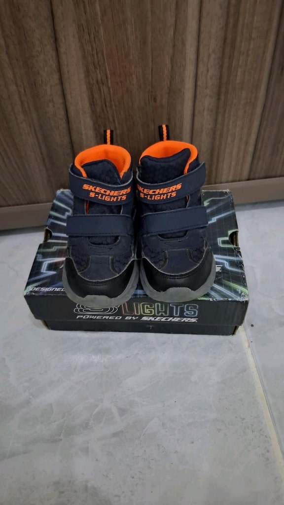 SKECHERS ERKEK ÇOCUK BOT ORJİNAL SIFIR AYARINDA 24 NUMARA - 6