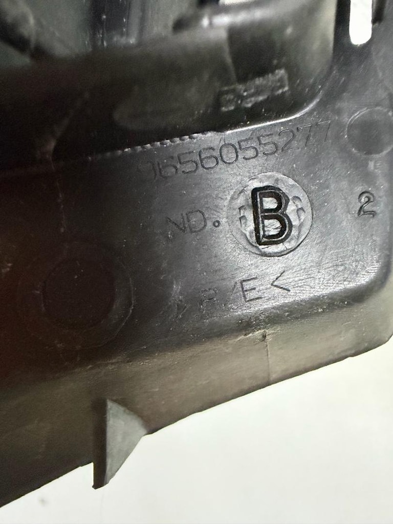Citroen C4 Ön Tampon Üst Izgarası sıfır orijinal psa marka 7414JN - 3