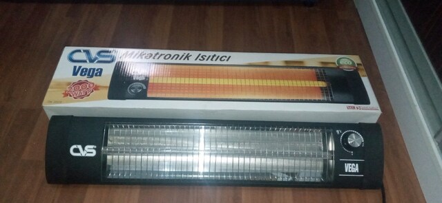 CVS UFO elektrikli ısıtıcı 2000 watt tripot ayaklı