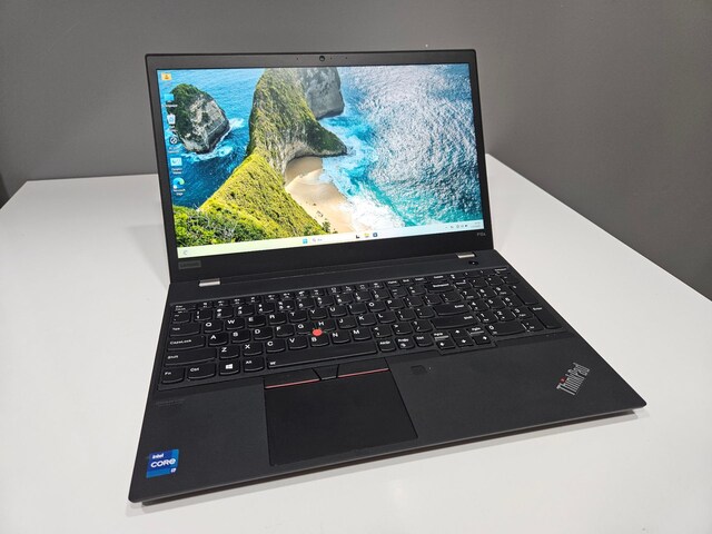 LENOVO THİNKPAD P15S+ İ7 11.NESİL +16 GB RAM+FULL HD EKRAN