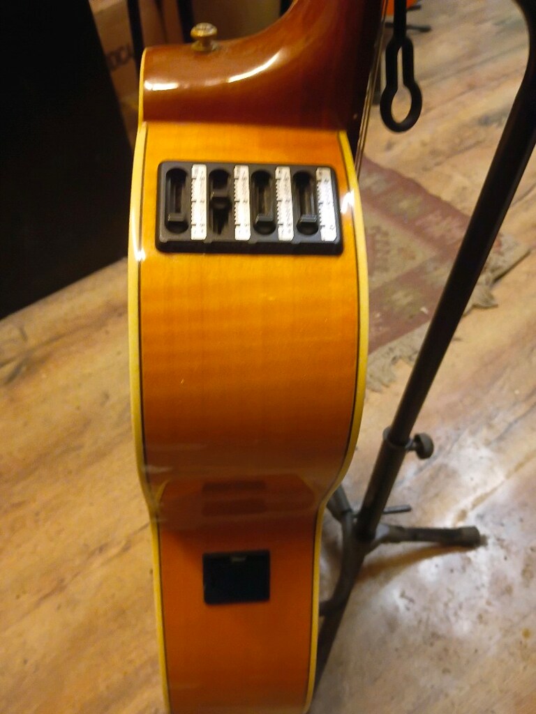 Takamine Jasmin elektro klasik sifir ayarinda - 6